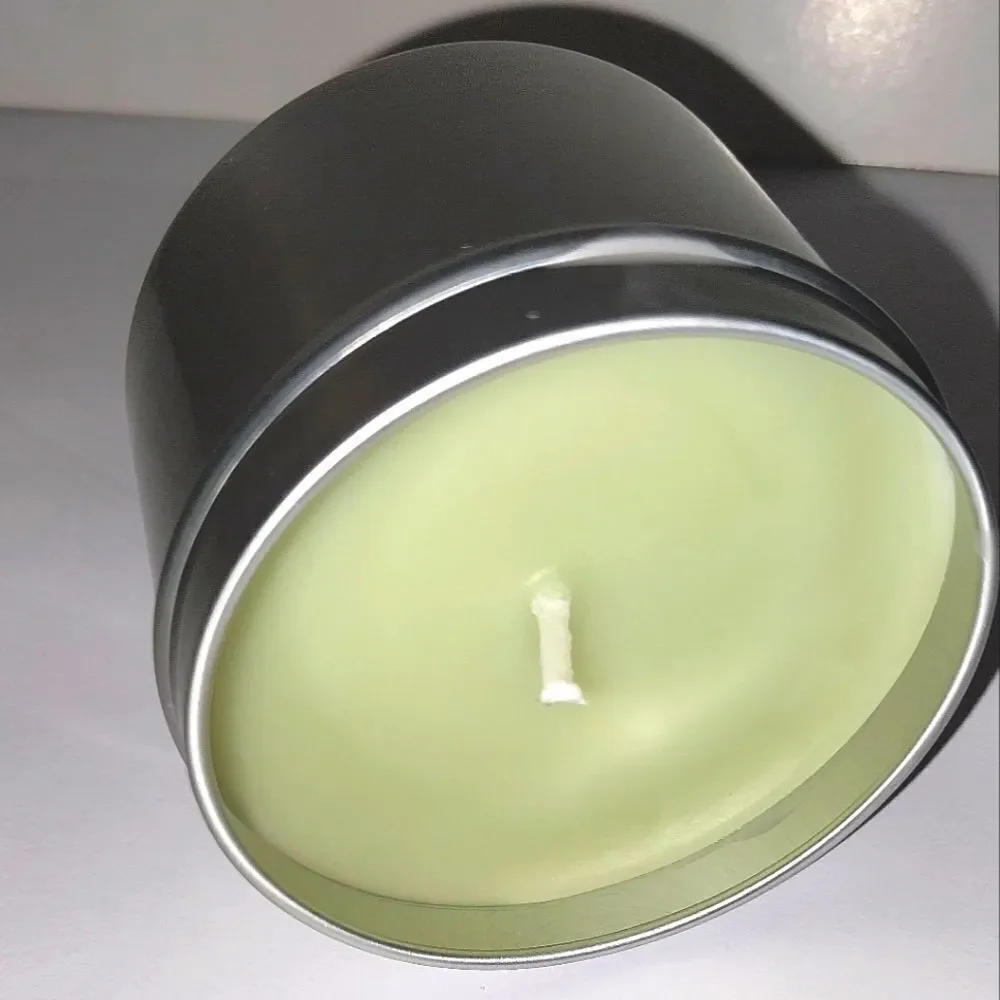 Handcrafted Fresh Lemon breeze candle 3oz